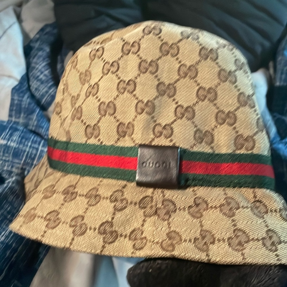 Gucci bucket hat